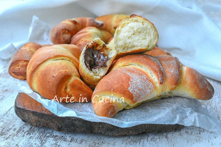 Cornetti con lievito di birra morbidi