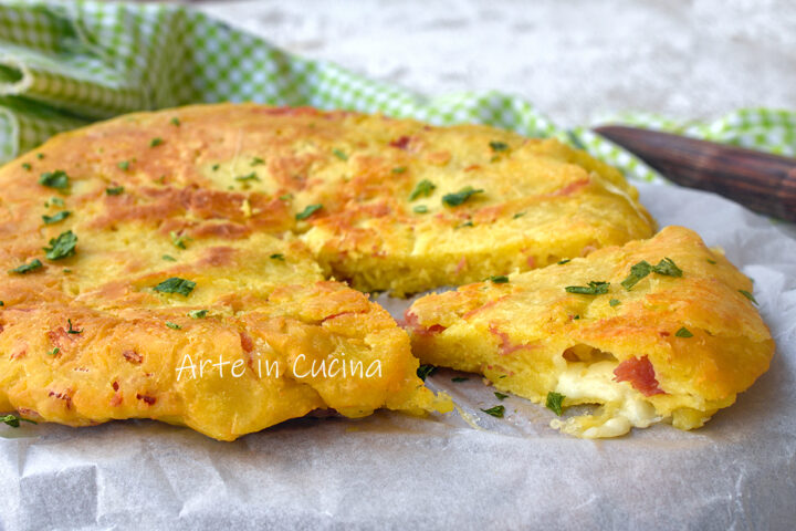 Torta salata al prosciutto in padella veloce