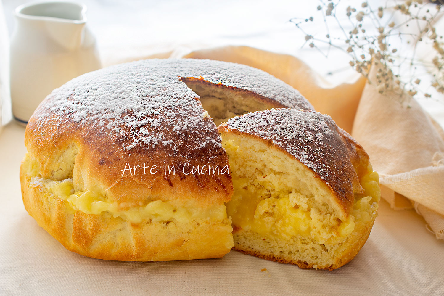 Torta Brioche Alla Crema Pasticcera Dolce Soffice Lievitato