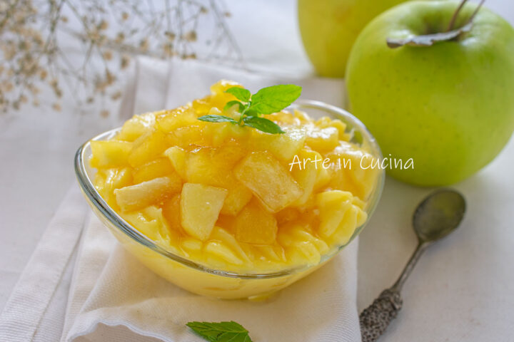 Mele al limone con crema pasticcera in padella