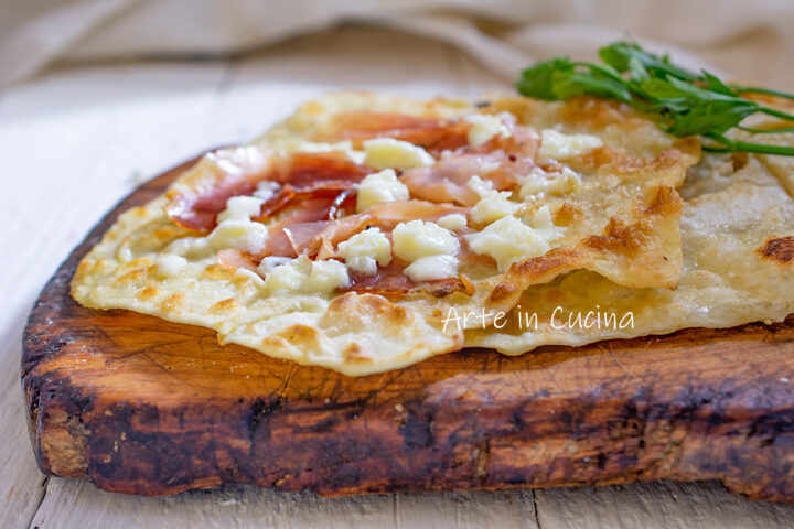 Pizzette sfogliate acqua e farina veloci