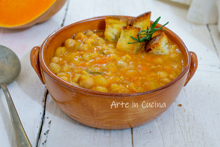 Zuppa di ceci e zucca al rosmarino