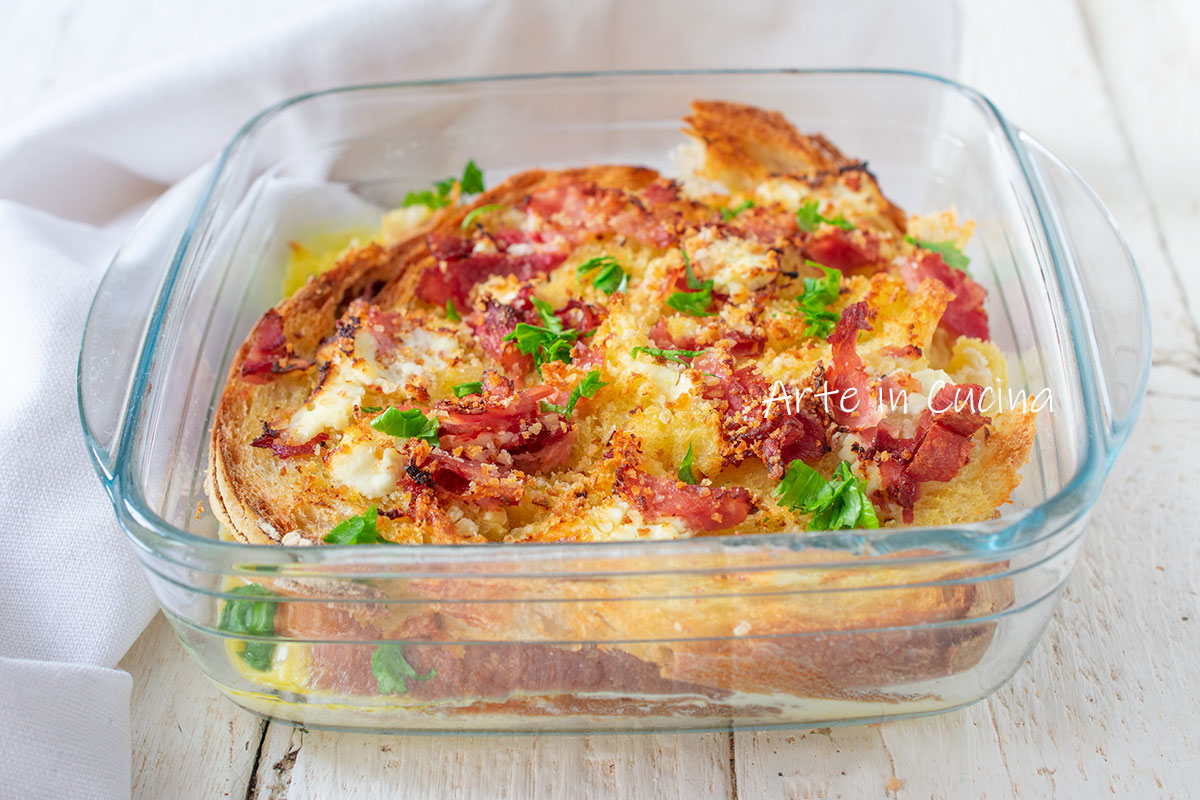 PANE GRATINATO AL FORNO con PROSCIUTTO e FORMAGGIO