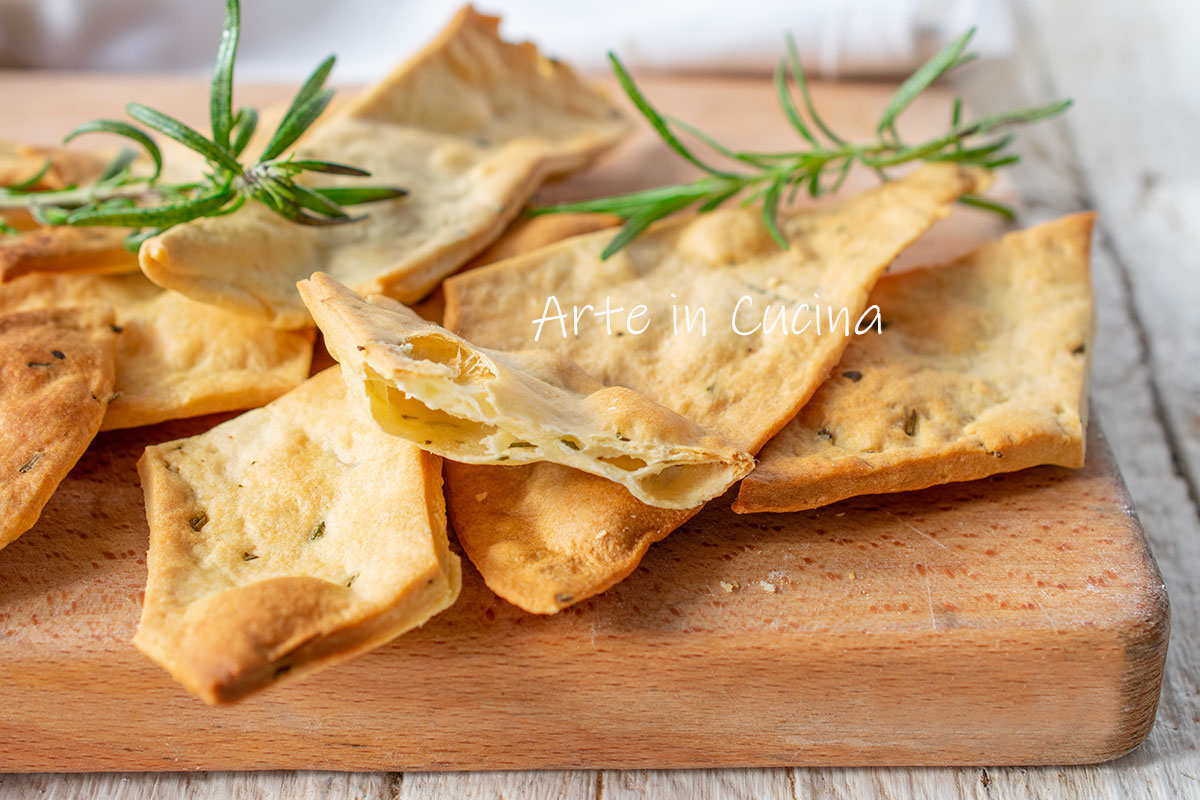 CRACKERS VELOCI AL ROSMARINO snack sfizioso