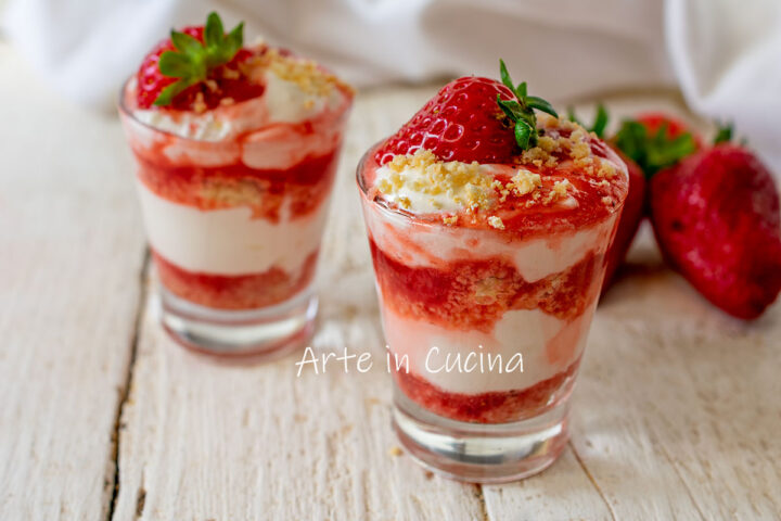 Sbriciolata fragole e mascarpone monoporzione