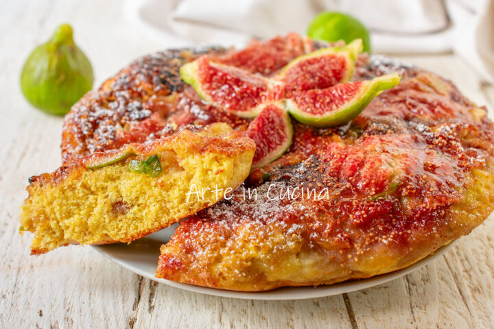 Torta ai fichi in padella senza burro e olio