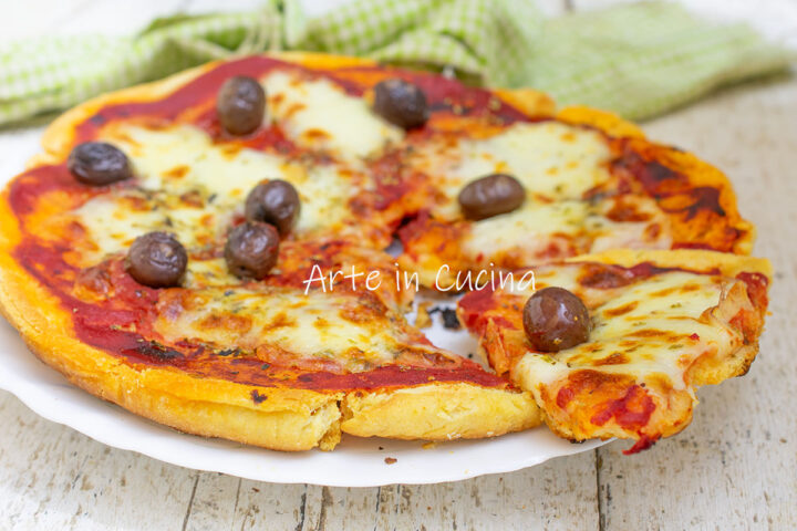 PIZZA LAMPO in padella con olive