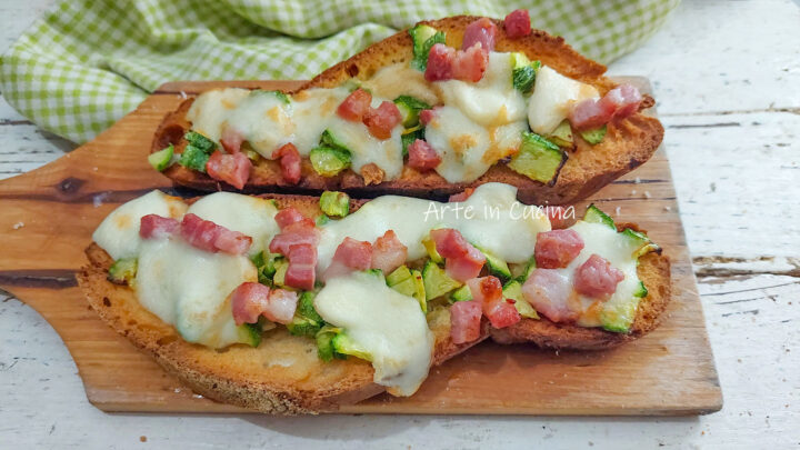 CROSTONI di PANE con PANCETTA e ZUCCHINE