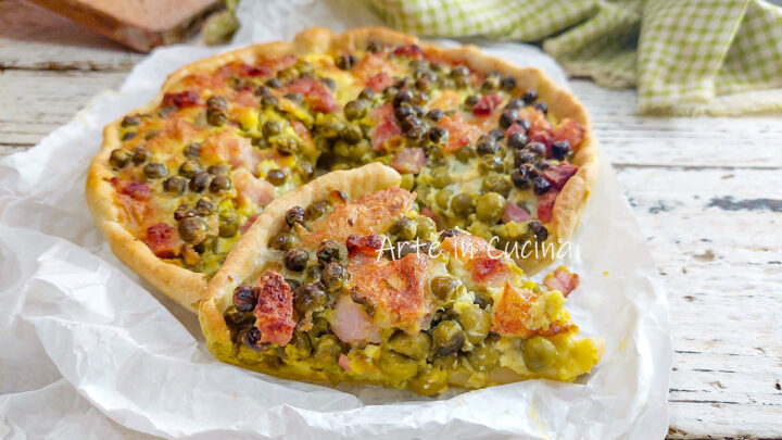 CROSTATA SALATA con PANCETTA e piselli