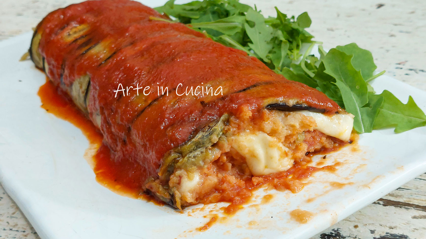 ROTOLO di MELANZANE alla PARMIGIANA con Salame e Provola