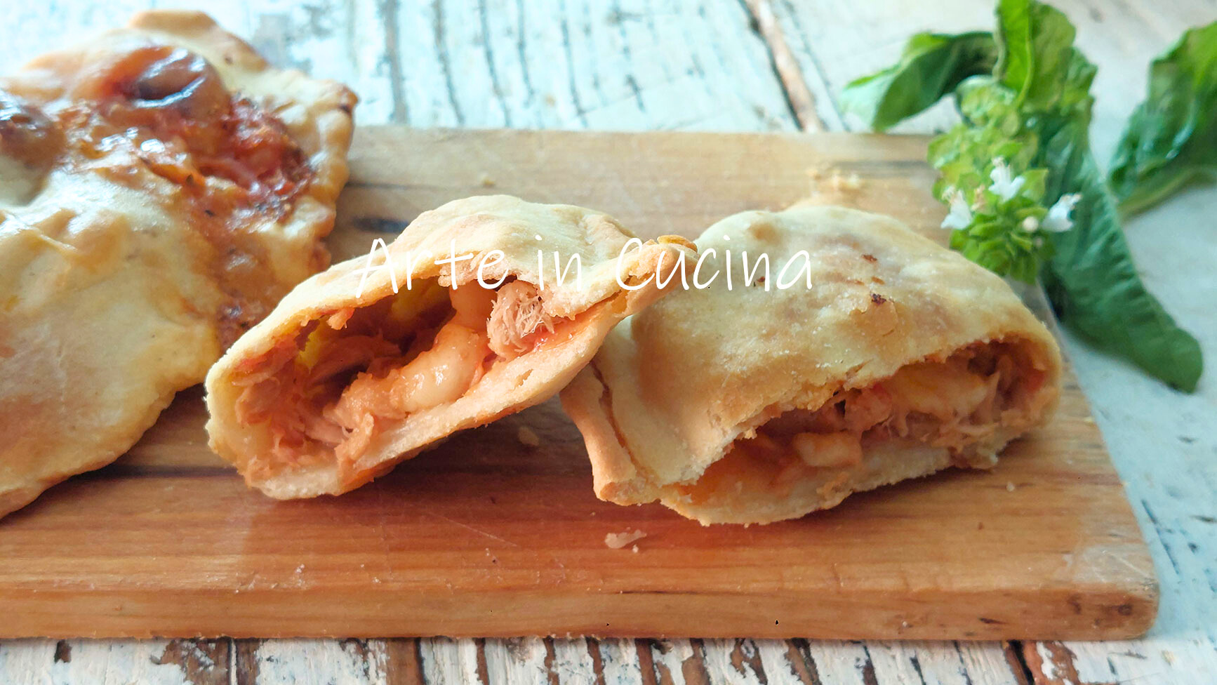 PANZEROTTI TONNO e provola