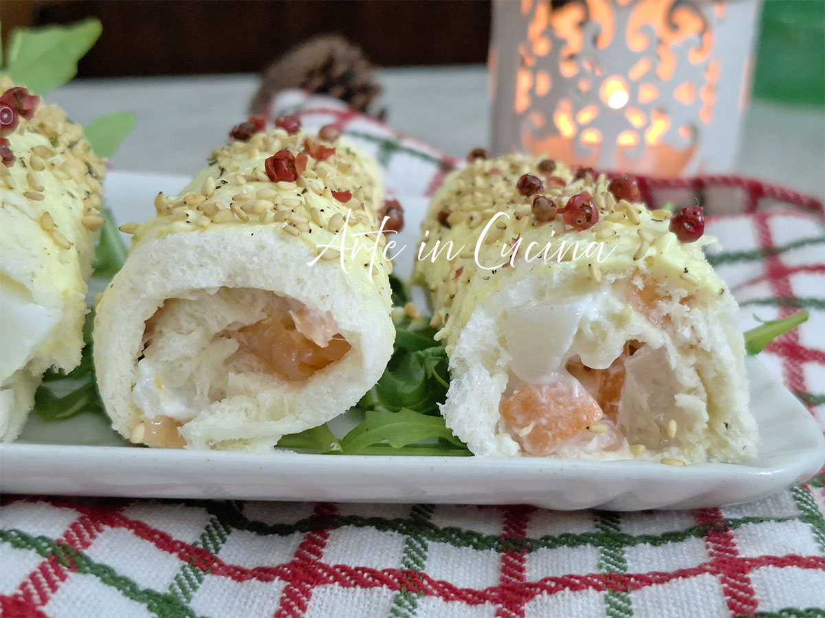 CANNOLI di PANCARRè con INSALATA Russa e SALMONE