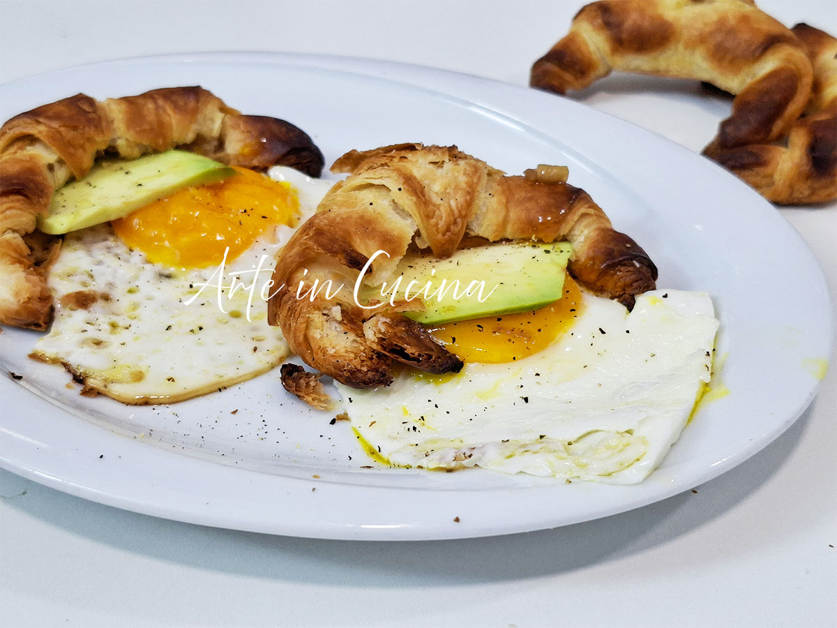CORNETTI SALATI con UOVA e avocado pronti in 10 minuti