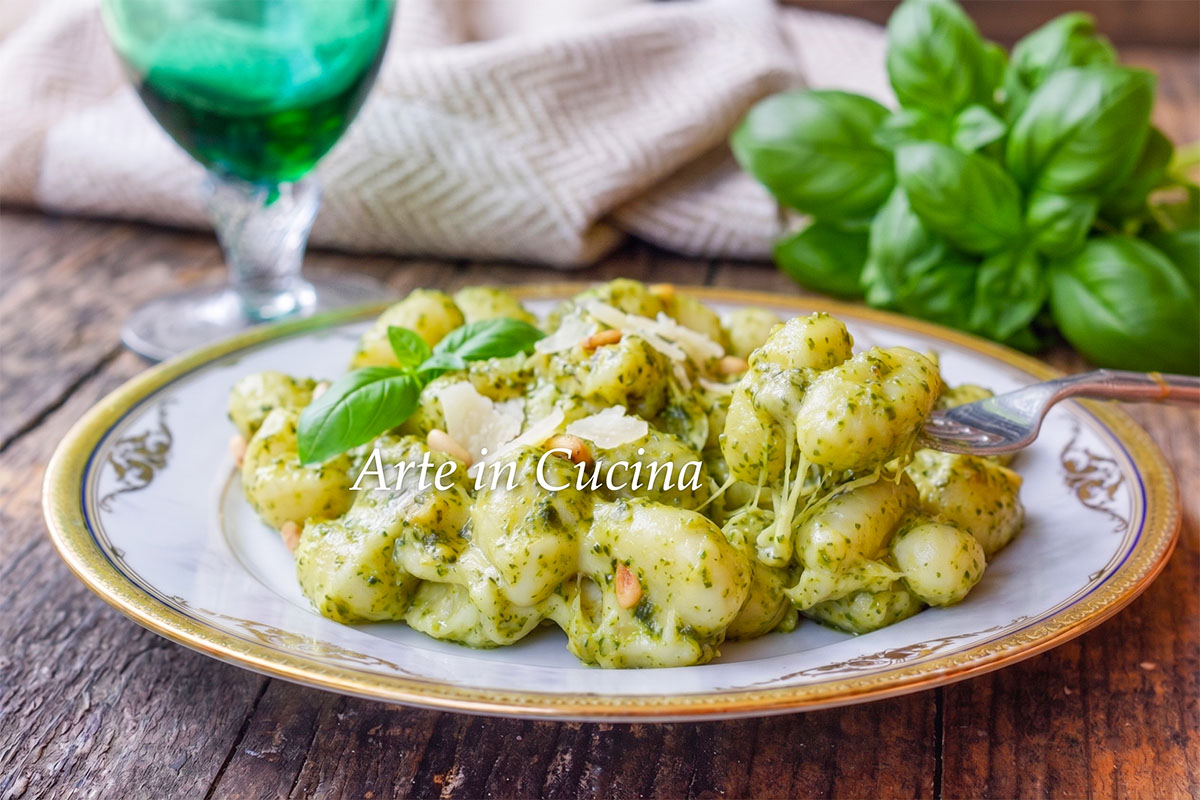 GNOCCHI al PESTO filanti e cremosi