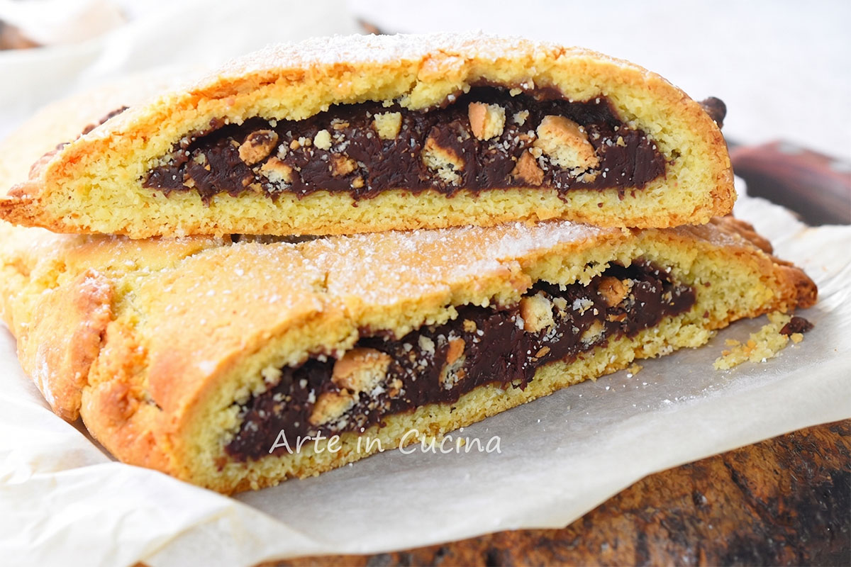 BISCOTTONE ripieno di CIOCCOLATO e AMARETTI