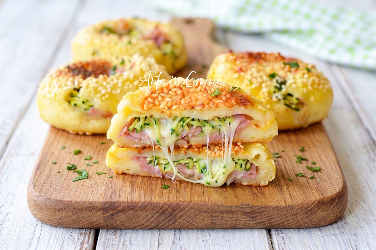 FOCACCINE di PATATE con ZUCCHINE e speck sofficissime