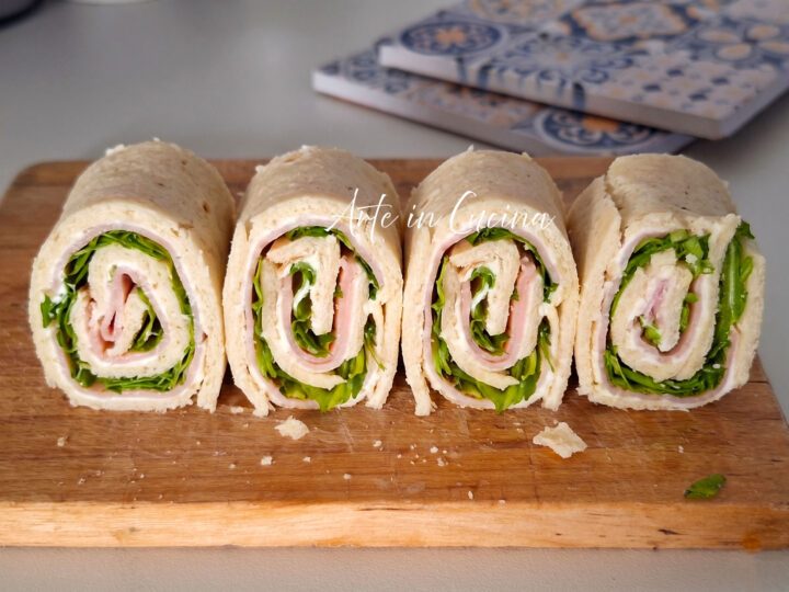 GIRELLE di PIADINA prosciutto rucola e stracchino