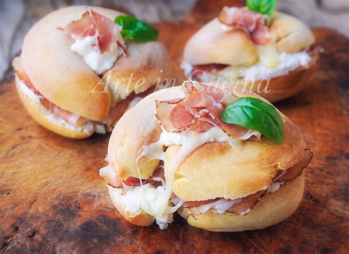 CIAMBELLE SALATE SPECK e ricotta