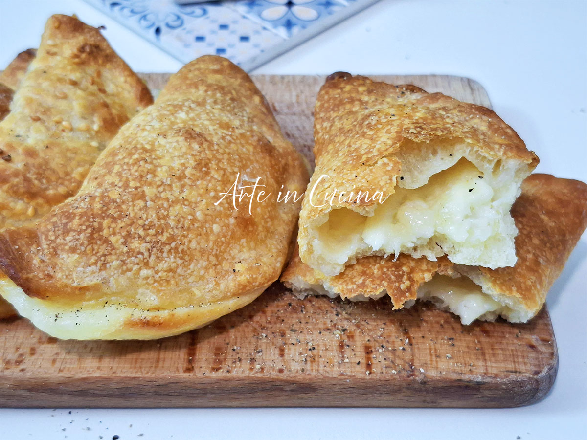 CALZONI al FORMAGGIO veloci SENZA FORNO