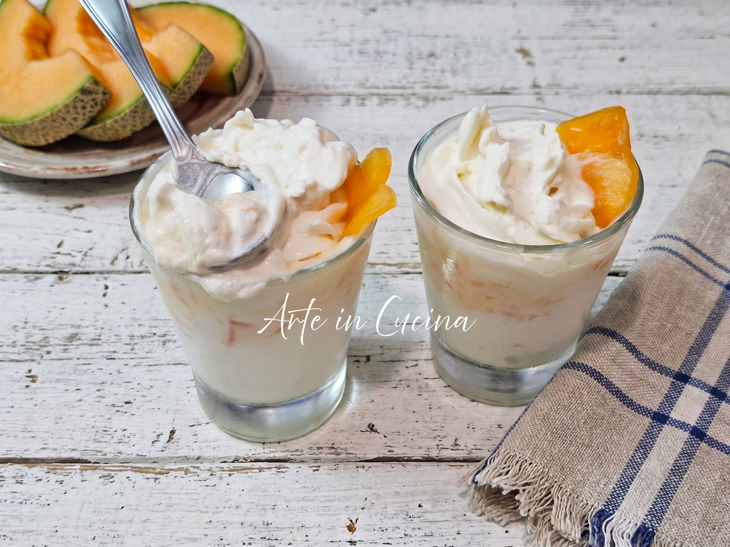 MOUSSE al MELONE con PANNA e YOGURT GRECO