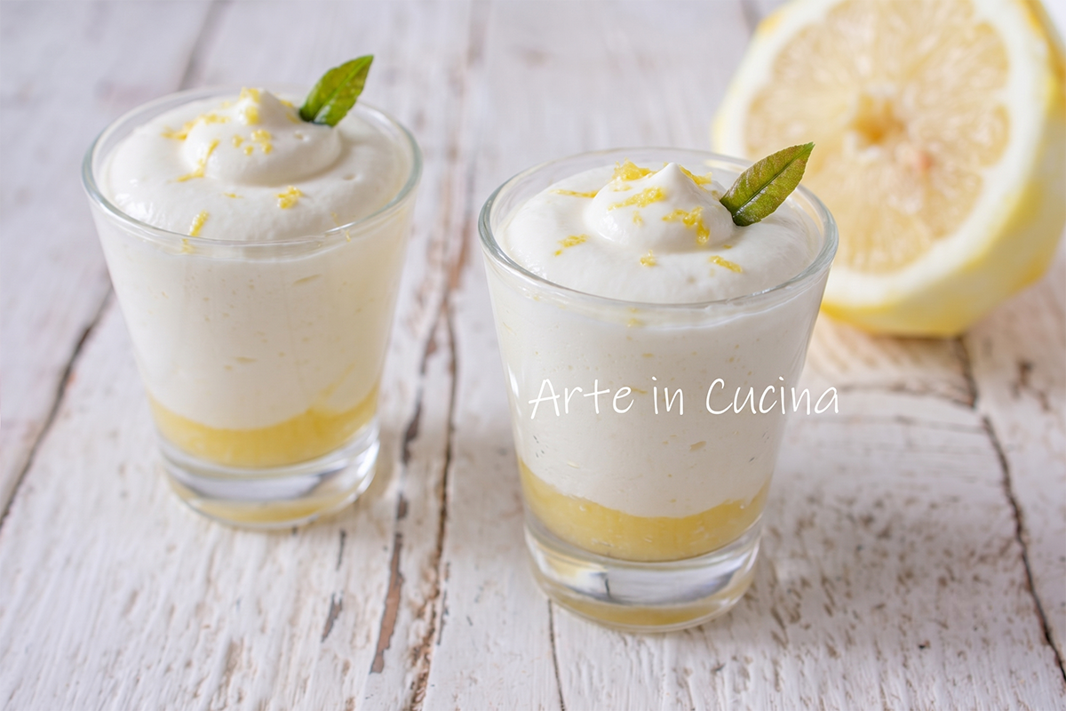 Mousse al limone con yogurt greco e panna