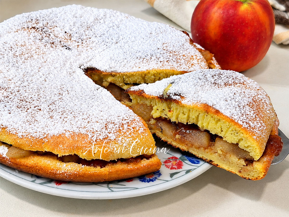 Torta pancake alle mele sofficissima e ripiena