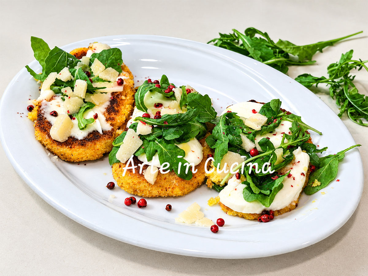 Crostini di patate al formaggio: l'idea sfiziosa per cena