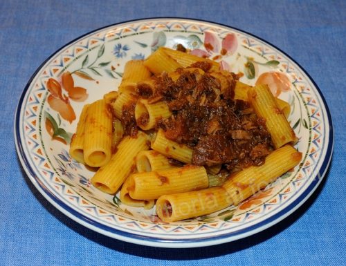 Genovese, ricetta napoletana di sugo per pasta