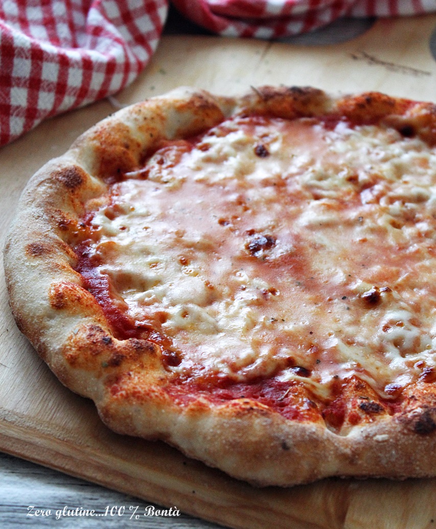 Pizza come in pizzeria senza glutine - Ricetta facile
