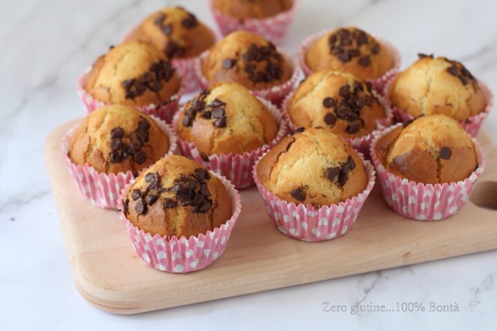 Muffin veloci con gocce di cioccolato 