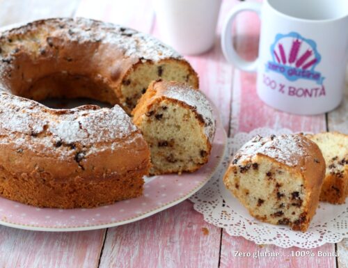 Ciambellone allo yogurt e gocce di cioccolato