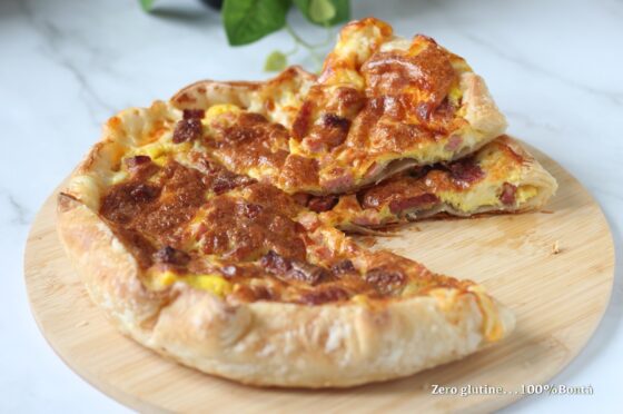 Pizza rustica ripiena di salumi