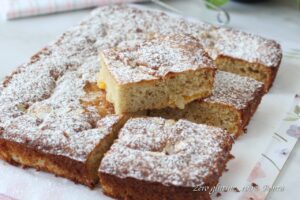 Torta alle pesche e yogurt greco