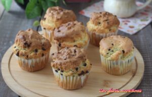 Muffin ripieni di nutella cotti in friggitrice ad aria