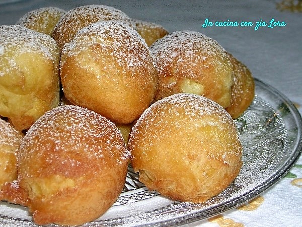 Castagnole dolce tipico del carnevale