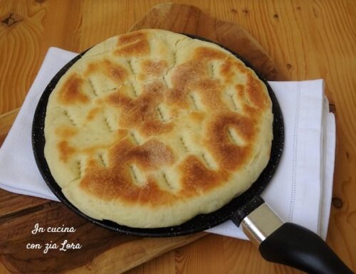 Torta al testo umbra con lievito di birra